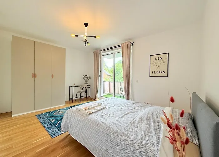 New-three Room-entire With Two Balconies & Garage, Central-fast Access To Center - Barmbek -stadtpark Apartament *