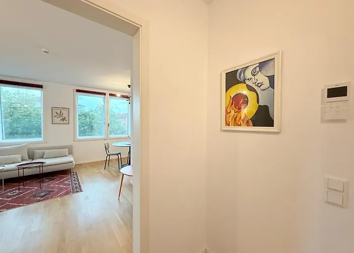 New-three Room-entire With Two Balconies & Garage, Central-fast Access To Center - Barmbek -stadtpark