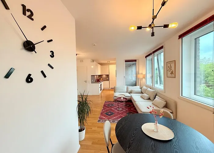 New-three Room-entire With Two Balconies & Garage, Central-fast Access To Center - Barmbek -stadtpark Apartament Hamburg