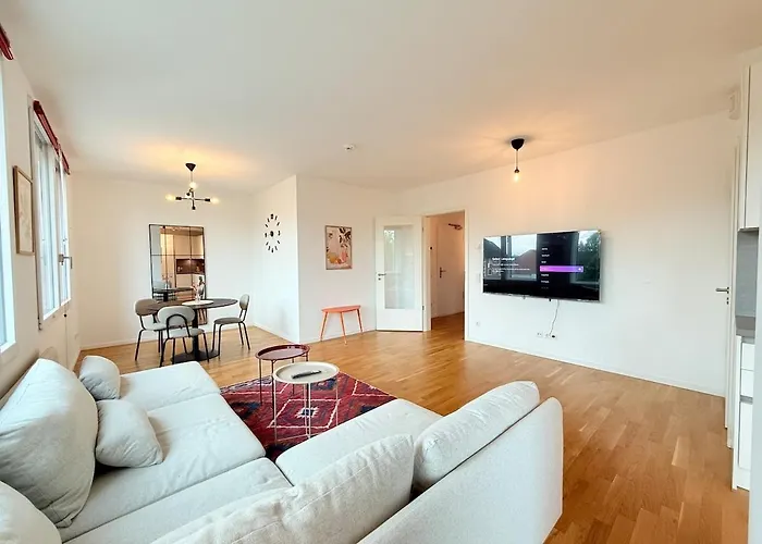 New-three Room-entire With Two Balconies & Garage, Central-fast Access To Center - Barmbek -stadtpark Apartament