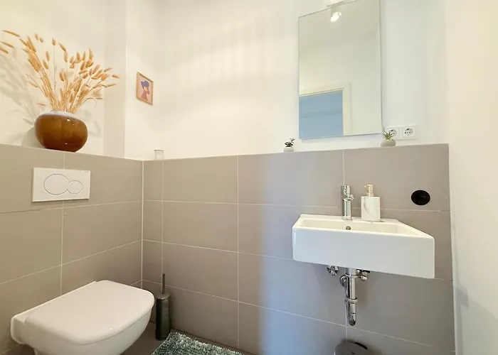 New-three Room-entire With Two Balconies & Garage, Central-fast Access To Center - Barmbek -stadtpark Hamburg