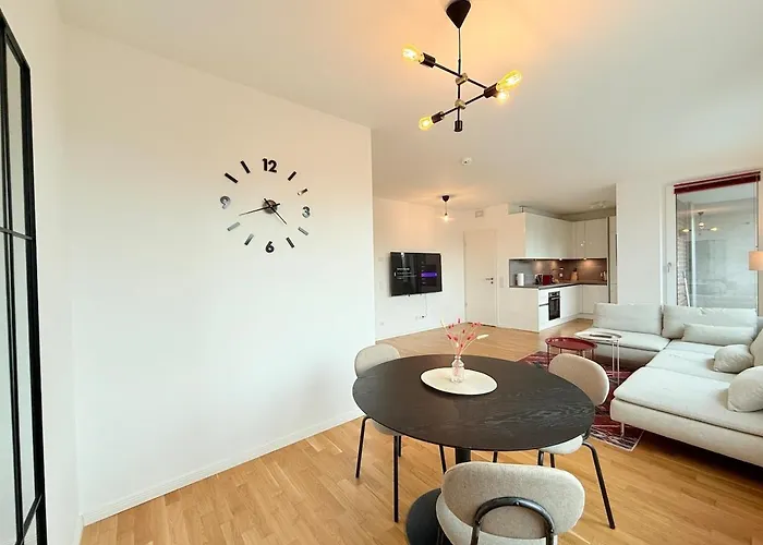 New-three Room-entire With Two Balconies & Garage, Central-fast Access To Center - Barmbek -stadtpark Apartament Hamburg
